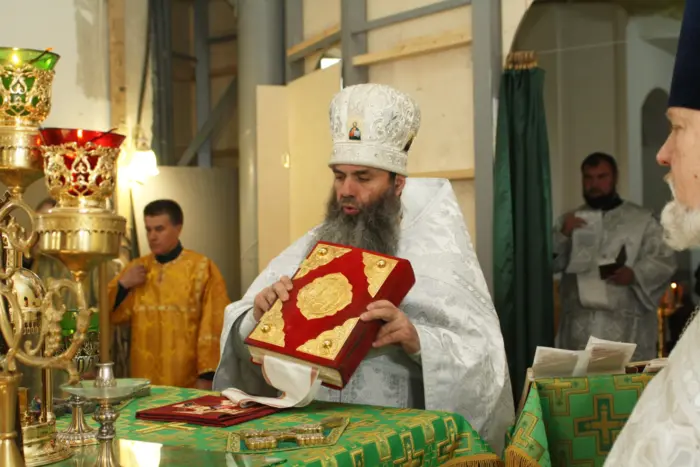 Продавав золото Росії. СБУ оголосила підозру священнику-ювеліру Московської церкви