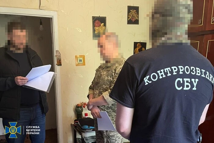 Переговори з Угорщиною, затримання керівництва оборонного заводу. Головне за 29 квітня