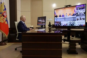 Путін вирішив урізати військові витрати через падіння економіки РФ – The Telegraph